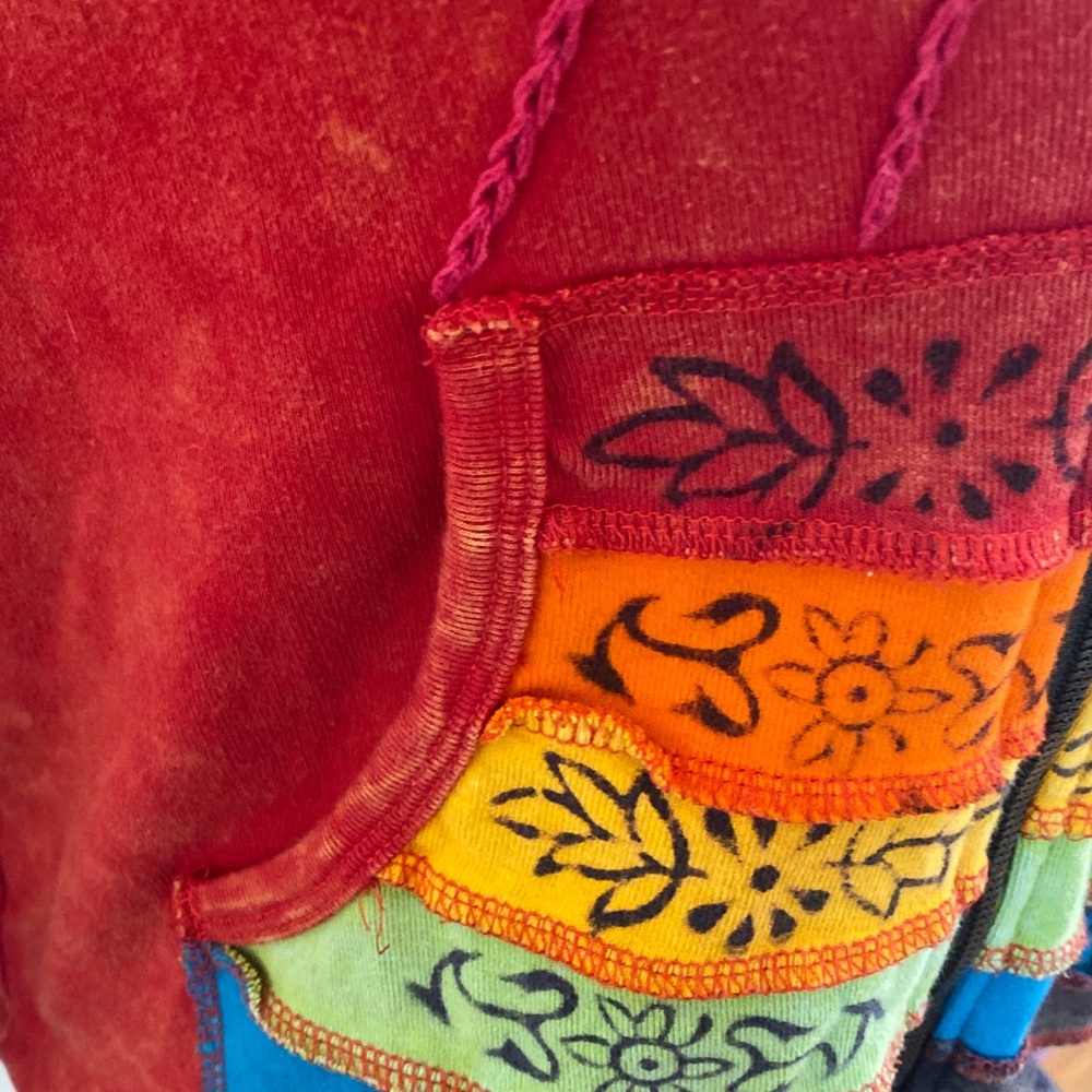 Rainbow colored hoodie size M Om - Picture 7 of 7